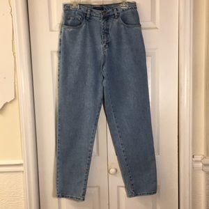 Bill Blass Easy Fit high waist Mom jeans. Sz 10